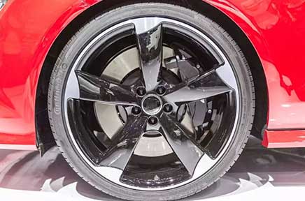 The difference between aluminum alloy wheels and iron and steel wheels